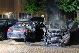 Meerdere auto's in brand aan Christine Koetsstraat in Haarlem