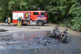 Gestolen scooter in brand gestoken in Heemstede