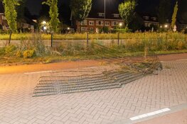 Automobiliste rijdt door hek in Heemstede