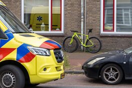 Wielrenner en voetganger gewond naar het ziekenhuis na botsing in IJmuiden