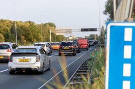 Verkeershinder door kopstaartbotsing op A9 bij Velsen