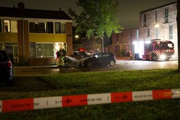 Nachtelijke autobrand op Milaanstraat in Haarlem