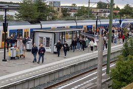 Drukte op station Zandvoort voor Formule 1 weekend