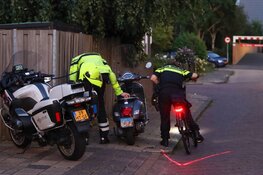 Politieachtervolging en aanhouding in Vlaanderenstraat in Beverwijk