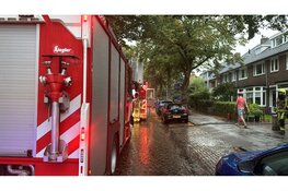 Bliksem ingeslagen bij twee woningen in Santpoort-Noord