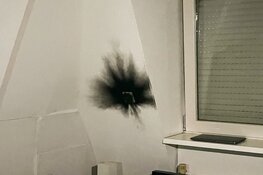 Onzekerheid over terugkeer bewoners in door bliksem getroffen woning in IJmuiden