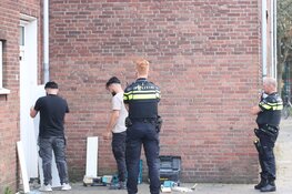 In een woning in Beverwijk vind de politie harddrugs en geld