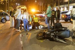 Scooterbestuurster gewond in Haarlem na botsing met auto