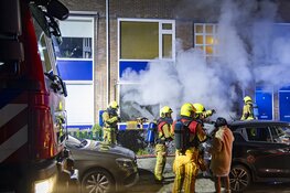 Veel rookontwikkeling en enorme schade bij brand in Warmenhovenstraat IJmuiden