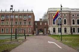 Activisten besmeuren provinciehuis Haarlem uit protest tegen Tata