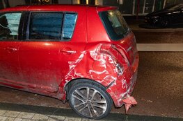 Automobilist rijdt woning in Haarlem binnen en slaat op de vlucht, auto terug gevonden in Bloemendaal