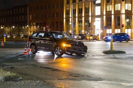 Flinke schade bij aanrijding op kruising in Haarlem
