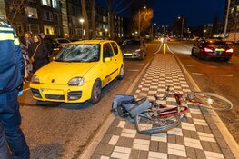 Fietser met spoed naar het ziekenhuis na botsing in Heemskerk