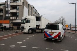 Politie zoekt getuigen en beelden van aanrijding Paul Krugerkade/Spaarndamseweg