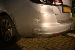 Pakketbezorger rijdt door na aanrijding in Castricum