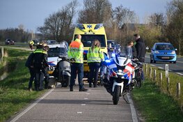 Ongeluk met fietser en scooter op fietspad Castricum
