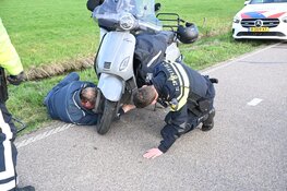 Ongeluk met fietser en scooter op fietspad Castricum