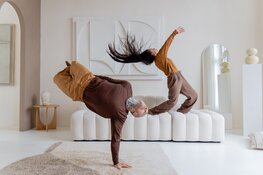 Home is een mix van breakdance en moderne dans  uitgevoerd door de creatievelingen van ISH Dance Collective