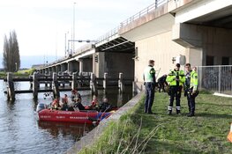 Niemand aangetroffen bij melding persoon te water in Spaarndam