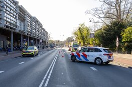 Voetganger geschept door automobilist in Haarlem