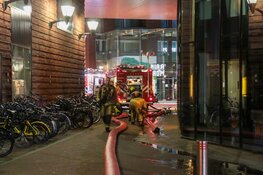 Meerdere voertuigen in brand in parkeergarage Raaks in Haarlem
