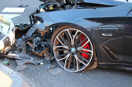 Ongeval met flinke schade op Schipholweg in Haarlem