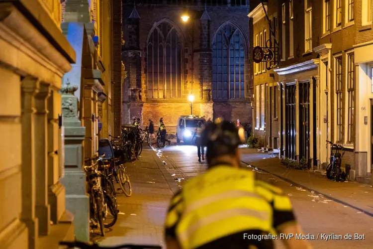Straat in centrum Haarlem afgezet na mogelijk schietincident