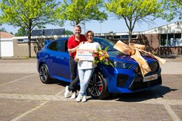 Ruth uit Castricum wint BMW naar keuze bij de Postcode Loterij
