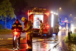 Peperdure Porsche gaat in vlammen op bij nachtelijke autobrand in Haarlem