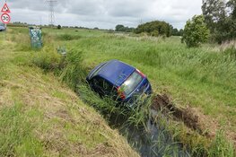 Bestuurder meegenomen door politie nadat auto in sloot belandt in Heemskerk