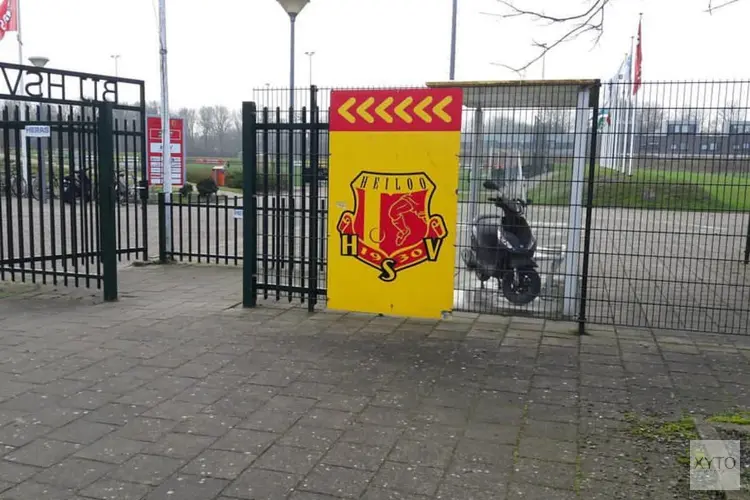Doek valt voor HSV, Stormvogels houdt hoop op promotie in leven