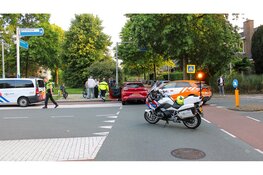 Auto's flink beschadigd na ongeval op kruising Heemstede