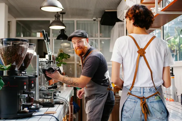 Hoe maak je een espressomachine schoon?