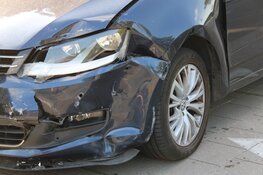 Twee auto's beschadigd bij ongeval in Haarlem