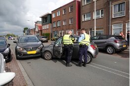 Automobiliste richt ravage aan in IJmuiden