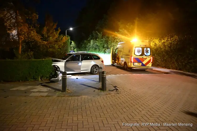 Twee gewonden en flinke schade bij aanrijding tussen twee voertuigen in Castricum