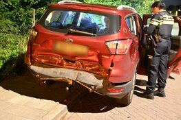 Twee gewonden en flinke schade bij aanrijding tussen twee voertuigen in Castricum
