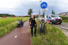 Fietser zwaargewond na aanrijding met scooter in Heemstede