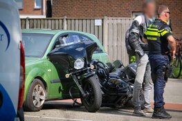 Harley komt in botsing met personenauto
