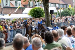 266e Kortebaandraverij in Santpoort trekt zoals ieder jaar weer veel toeschouwers