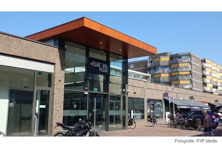 Dieven proberen voor 1300 euro aan spullen te stelen bij AH in Heemskerk