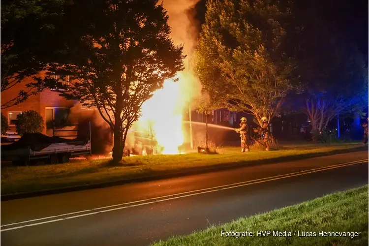Bestelbus door brand verwoest in Heemskerk