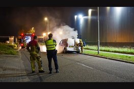 Bestelbus zwaar beschadigd na brand in Beverwijk