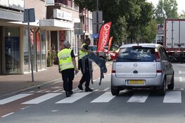 Politie doet onderzoek na aanrijding tussen twee voetgangers en automobilist in Beverwijk