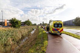 Automobilist verliest de macht over het stuur en kom te water in Beverwijk