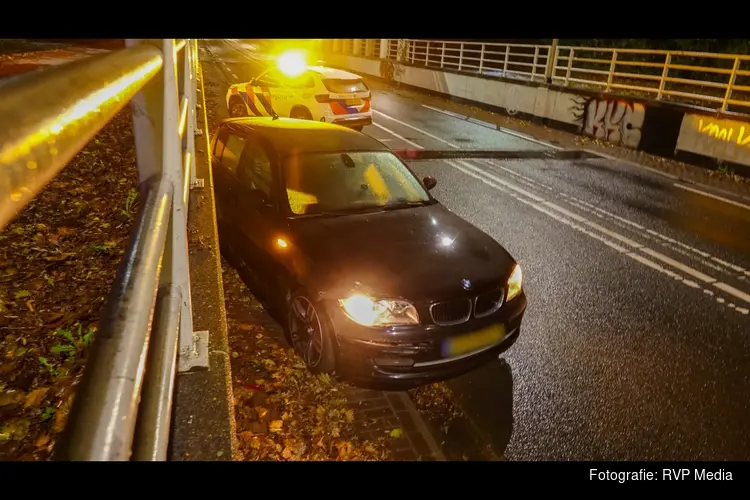 Automobilist verliest macht over het stuur en botst op tunnelwand in Beverwijk