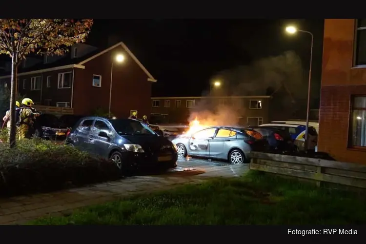 Twee auto's door brand verwoest in Heemskerk