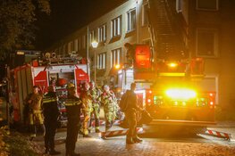 Veel rook bij brand in portiekwoning op Anthony Fokkerlaan in Haarlem
