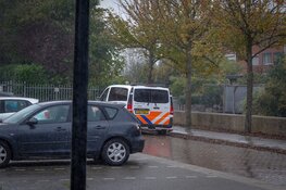 Persoon vlucht het water in na over het spoor te hebben gelopen in Heemskerk