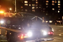 Auto ramt verkeerslicht in Beverwijk: veel schade